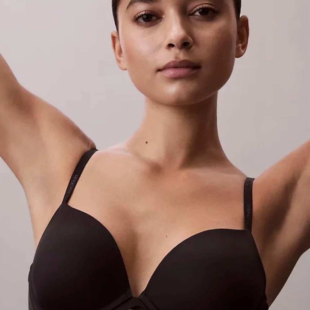 Calvin Klein Women's Minimalist Micro Push-up Plunge Bra - Black - 36C